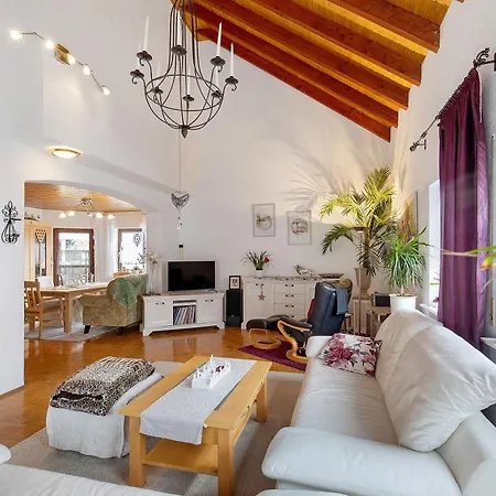 بيت للعطل Haus Domblick *