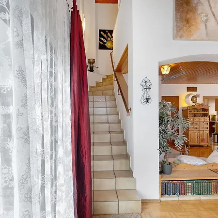 Haus Domblick بيت للعطل *