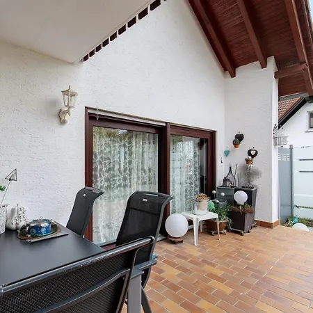 بيت للعطل Haus Domblick